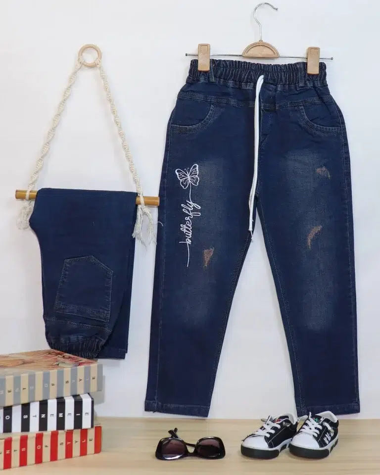 شلوار لی دخترانه مام استایل گلدوزی پروانه - مناسب برای کودکان و نوجوانان - کد محصول [4545]