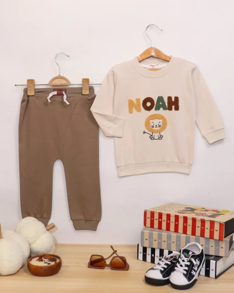 بلوز شلوار نوزادی طرح شیر - مناسب برای نوزادان - کد محصول [8072]